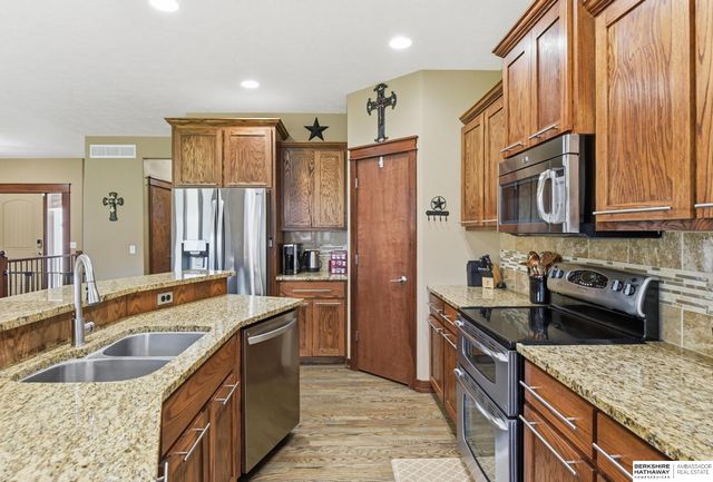 2210 Lola Circle, Bellevue, NE 68147