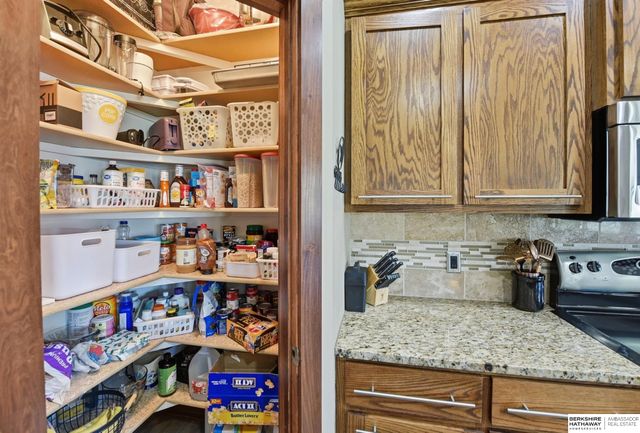 2210 Lola Circle, Bellevue, NE 68147