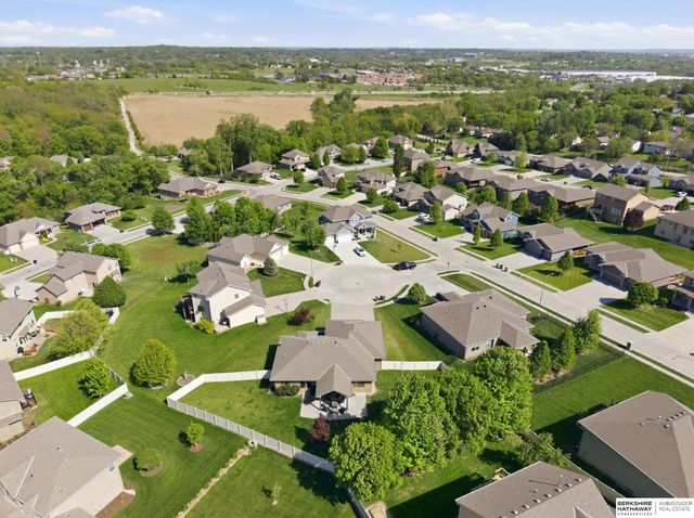 2210 Lola Circle, Bellevue, NE 68147