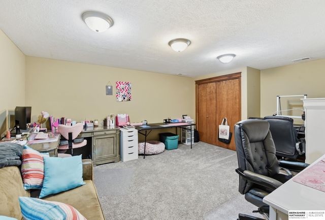 2210 Lola Circle, Bellevue, NE 68147