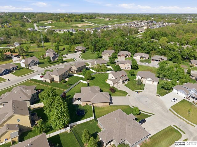 2210 Lola Circle, Bellevue, NE 68147