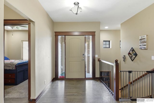 2210 Lola Circle, Bellevue, NE 68147