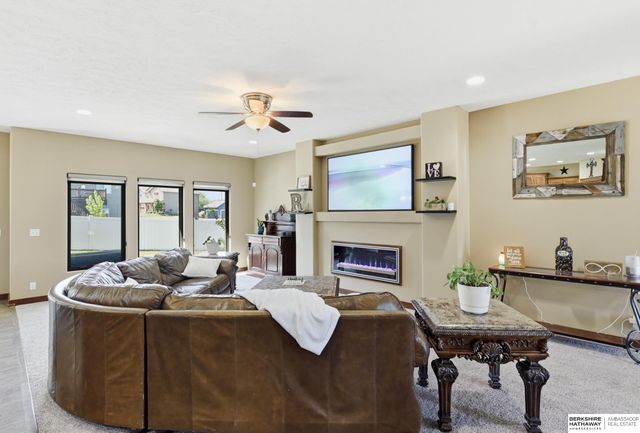 2210 Lola Circle, Bellevue, NE 68147