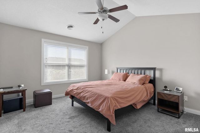 4434 W SLATE CREEK Drive, Bettendorf, IA 52722