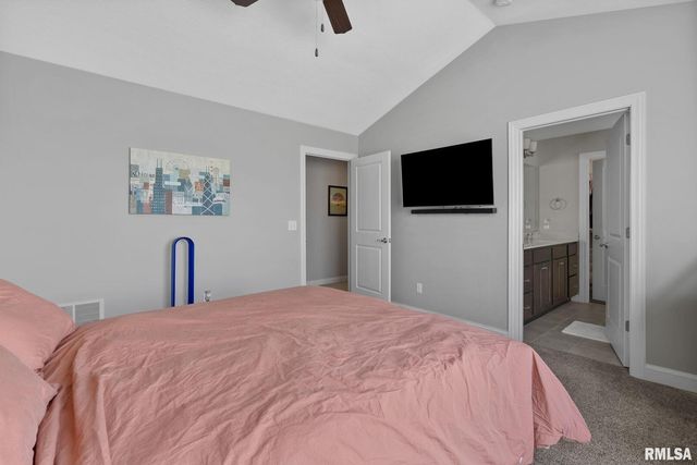 4434 W SLATE CREEK Drive, Bettendorf, IA 52722