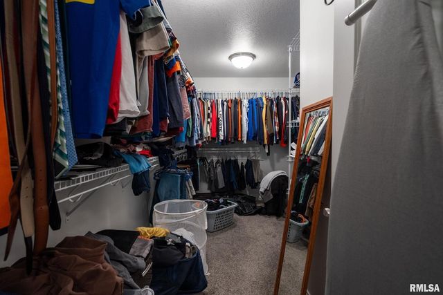 4434 W SLATE CREEK Drive, Bettendorf, IA 52722