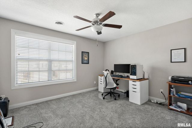 4434 W SLATE CREEK Drive, Bettendorf, IA 52722