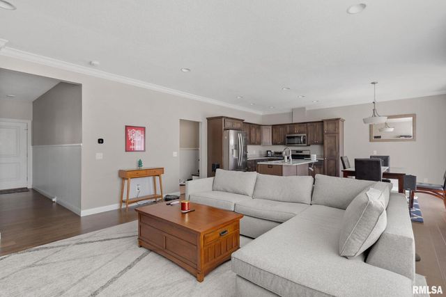 4434 W SLATE CREEK Drive, Bettendorf, IA 52722