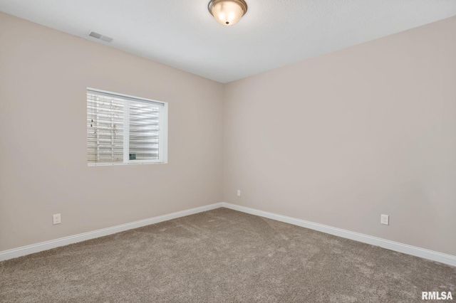 4434 W SLATE CREEK Drive, Bettendorf, IA 52722