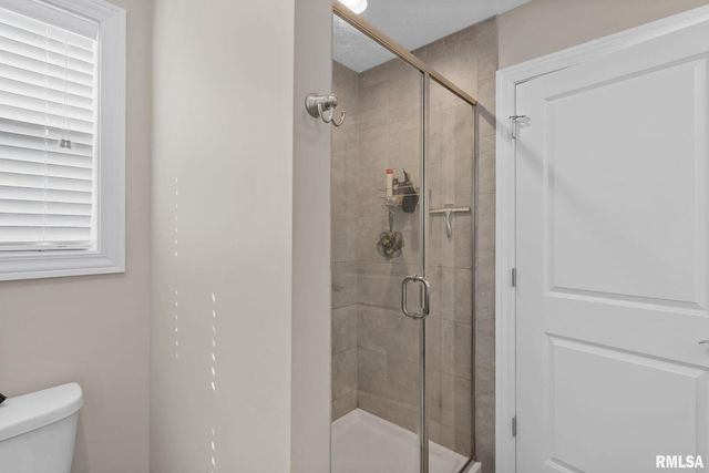 4434 W SLATE CREEK Drive, Bettendorf, IA 52722