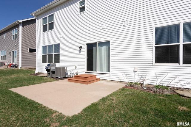 4434 W SLATE CREEK Drive, Bettendorf, IA 52722