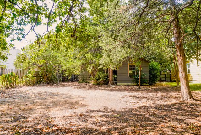 2832 Milam Street, Fort Worth, TX 76112