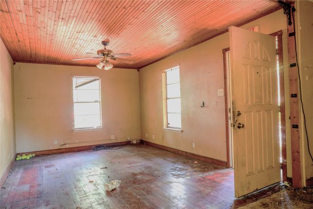 2832 Milam Street, Fort Worth, TX 76112