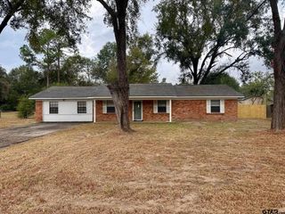 13448 Indian Dr, Tyler, TX 75709