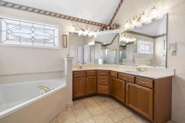 6845 BAUDETTE DR, Bartlett, TN 38135