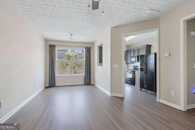 6608 Splashwater Drive, Flowery Branch, GA 30542