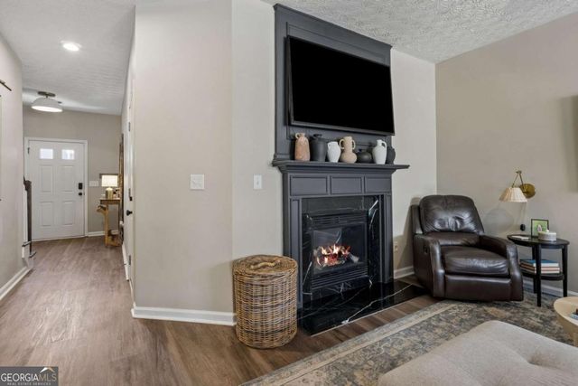 6608 Splashwater Drive, Flowery Branch, GA 30542