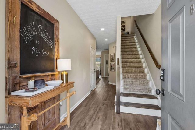 6608 Splashwater Drive, Flowery Branch, GA 30542