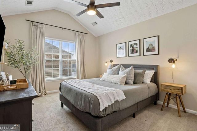 6608 Splashwater Drive, Flowery Branch, GA 30542