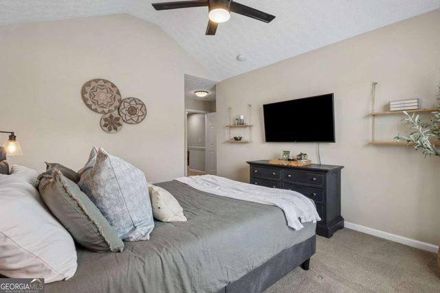 6608 Splashwater Drive, Flowery Branch, GA 30542
