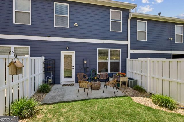 6608 Splashwater Drive, Flowery Branch, GA 30542