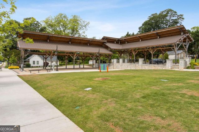 6608 Splashwater Drive, Flowery Branch, GA 30542