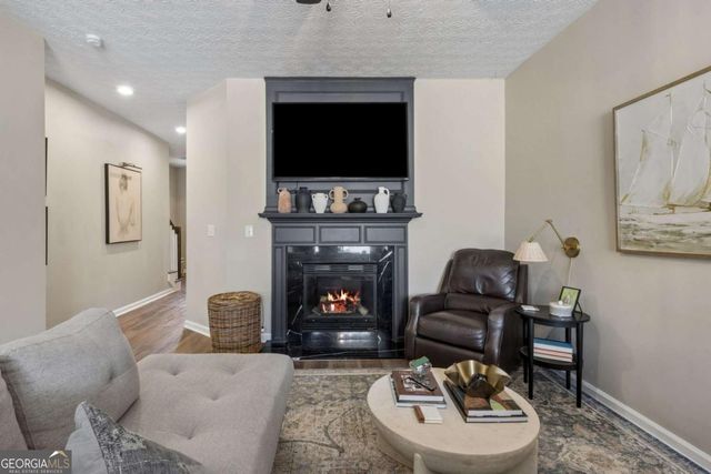 6608 Splashwater Drive, Flowery Branch, GA 30542