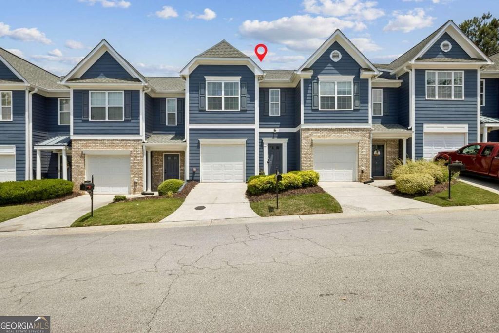 6608 Splashwater Drive, Flowery Branch, GA 30542