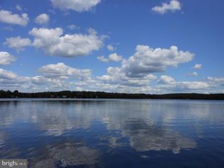11 MOHICAN TRAIL, Pocono Lake, PA 18347