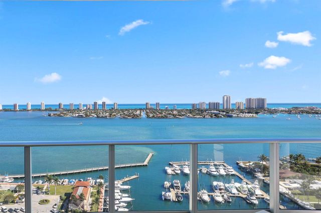 220 Lake Shore Drive 2112, Lake Park, FL 33403