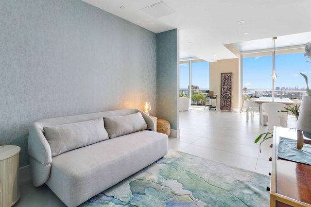 220 Lake Shore Drive 2112, Lake Park, FL 33403