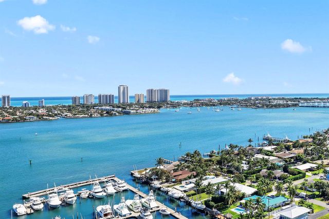 220 Lake Shore Drive 2112, Lake Park, FL 33403