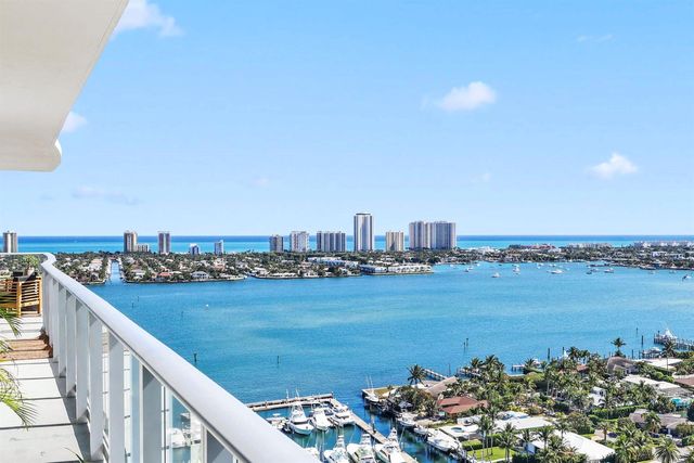 220 Lake Shore Drive 2112, Lake Park, FL 33403