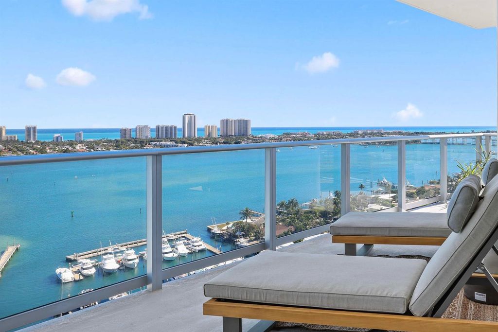 220 Lake Shore Drive 2112, Lake Park, FL 33403