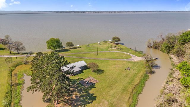 662 Tallow Street, Onalaska, TX 77360