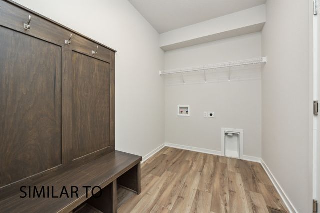 9624 Thorton Drive, Johnston, IA 50131