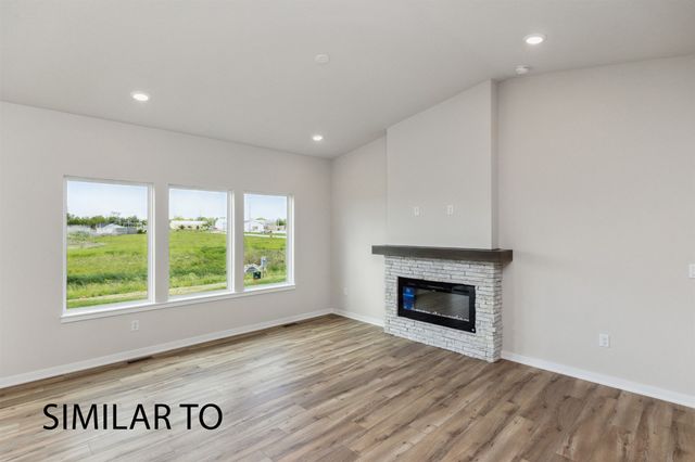 9624 Thorton Drive, Johnston, IA 50131