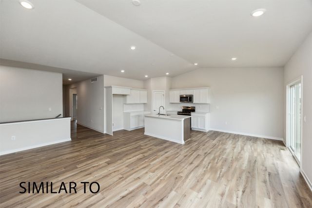 9624 Thorton Drive, Johnston, IA 50131