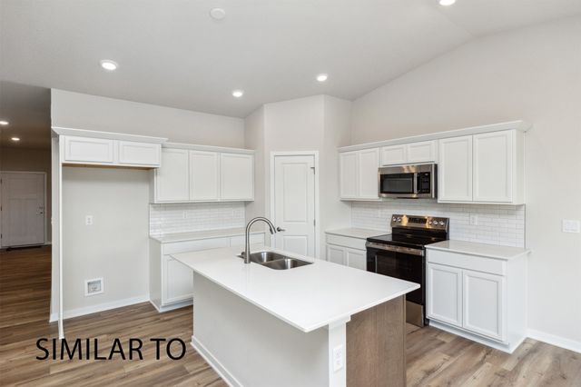 9624 Thorton Drive, Johnston, IA 50131