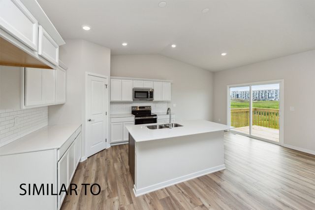 9624 Thorton Drive, Johnston, IA 50131