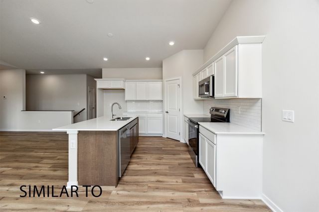 9624 Thorton Drive, Johnston, IA 50131