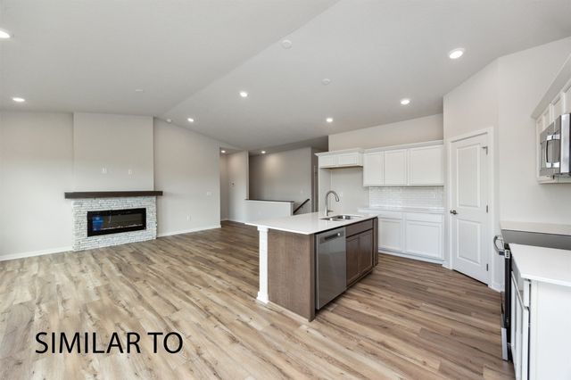 9624 Thorton Drive, Johnston, IA 50131