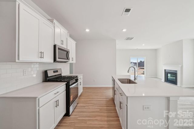 3844 Maxwell Henry Lane NW, Conover, NC 28613