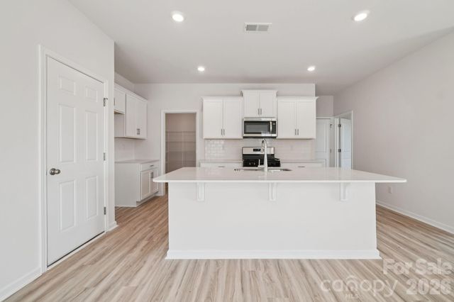 3844 Maxwell Henry Lane NW, Conover, NC 28613