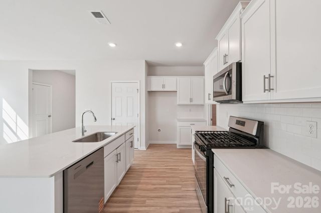 3844 Maxwell Henry Lane NW, Conover, NC 28613