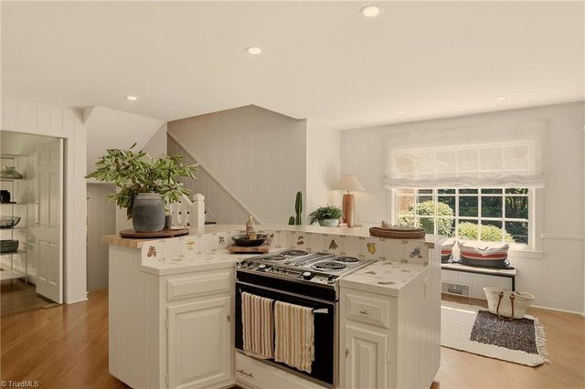 930 Wellington Road, Winston-salem, NC 27106