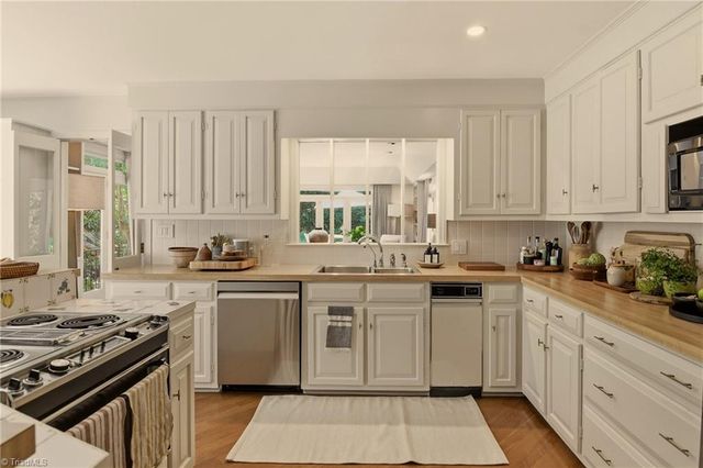930 Wellington Road, Winston-salem, NC 27106