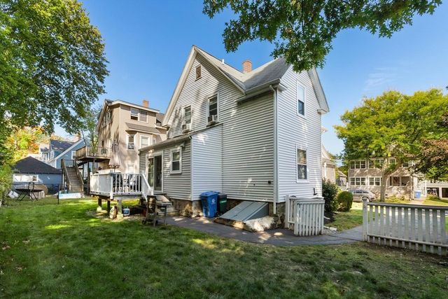 5 Walnut St, Wakefield, MA 01880