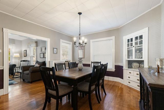 5 Walnut St, Wakefield, MA 01880