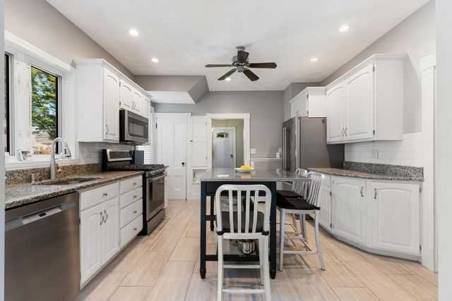 5 Walnut St, Wakefield, MA 01880